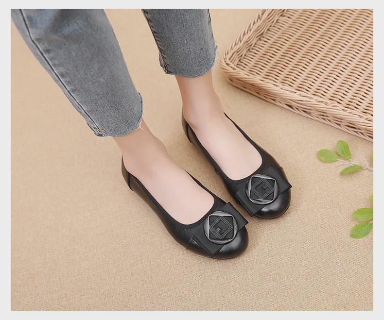 Comfortable Non-Slip Leather Flats for Women - Ideal for Spring & Autumn, Perfect for Middle-Aged & Elderly