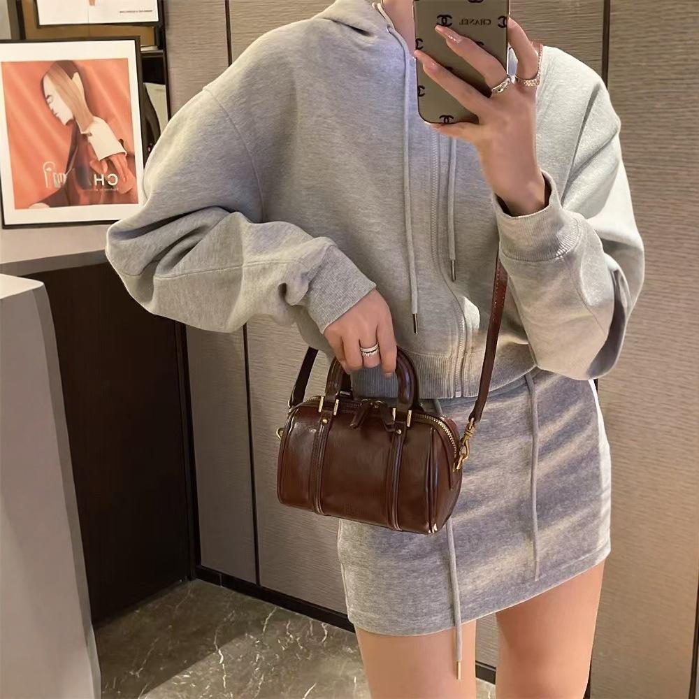 This year's popular niche exquisite portable Boston bag women's 2024 new retro fashion shoulder messenger bag