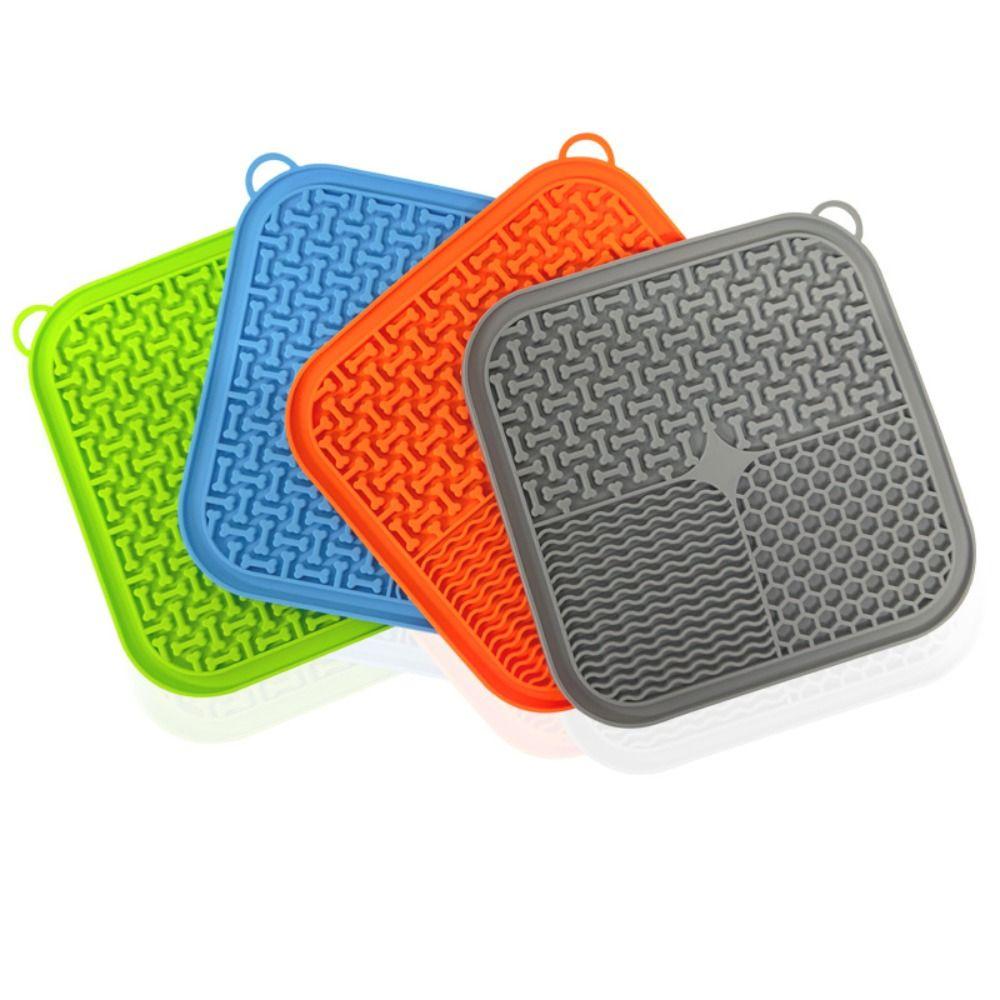 Easy To Clean Silicone Pet Licking Mat With Scraper Anti Choking Pet Slow Feeder With Suction Cups Cat Dog Bowls Hardwood