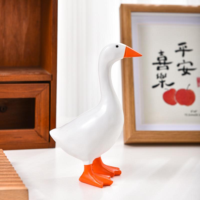 Magnetic Goose Key Holder - Resin Desk Decor For Office Home, Cute Duck Figurine With Tool Rack