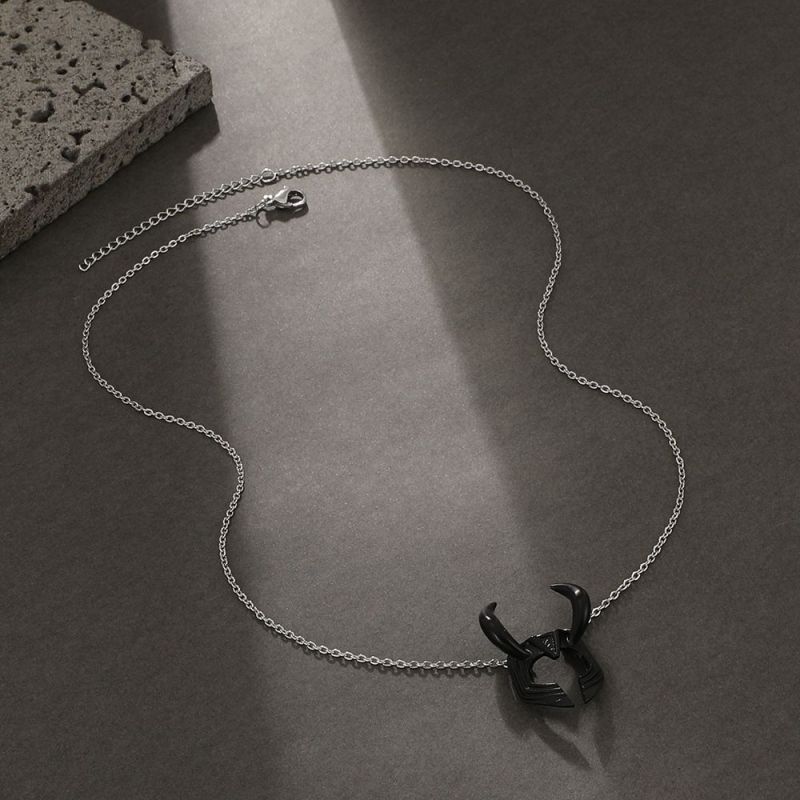 European and American Bull Head Pendant Street Hip Hop Retro Simple Fashion Punk Style Bull Horn Necklace Accessories