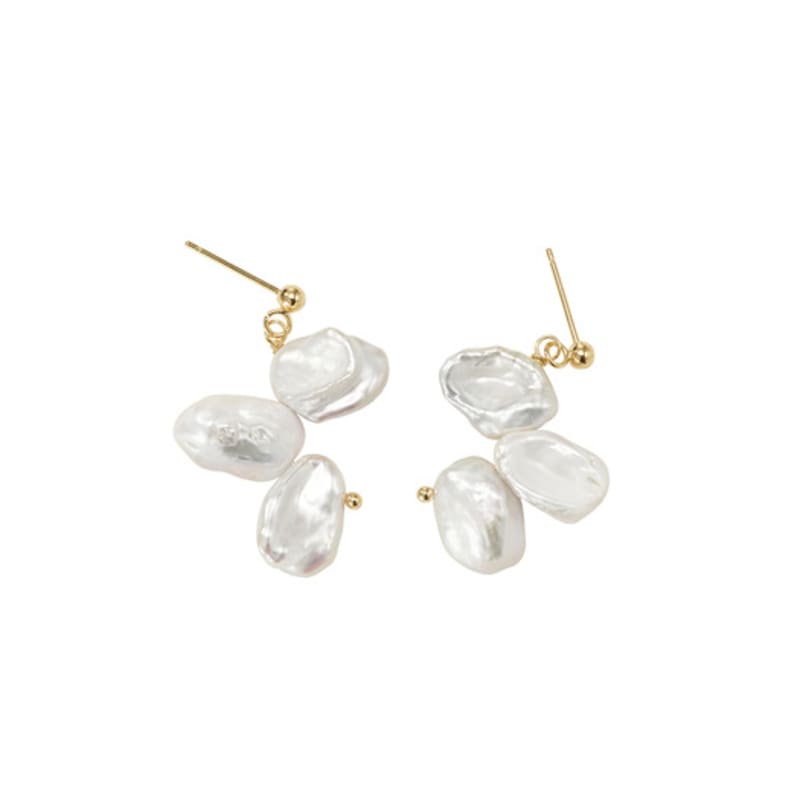 

FINDELISE Freshwater Pearl Clover Earrings ONE