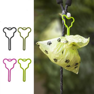 Pet Poop Bag Hands-free  Clip Traction Rope Poop Bag Dispenser Pet Garbage Bag Fixing Clip