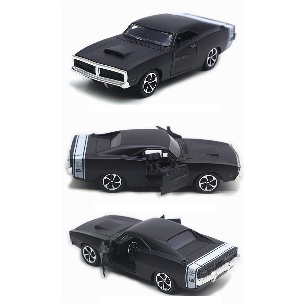 

1/32 масштабная модель автомобиля Dodge Super-race, звуковой свет, игрушечный автомобиль из сплава, модель автомобиля в стиле ретро для семьи и дома 1/32-Size:13*5*3.5cm чёрный