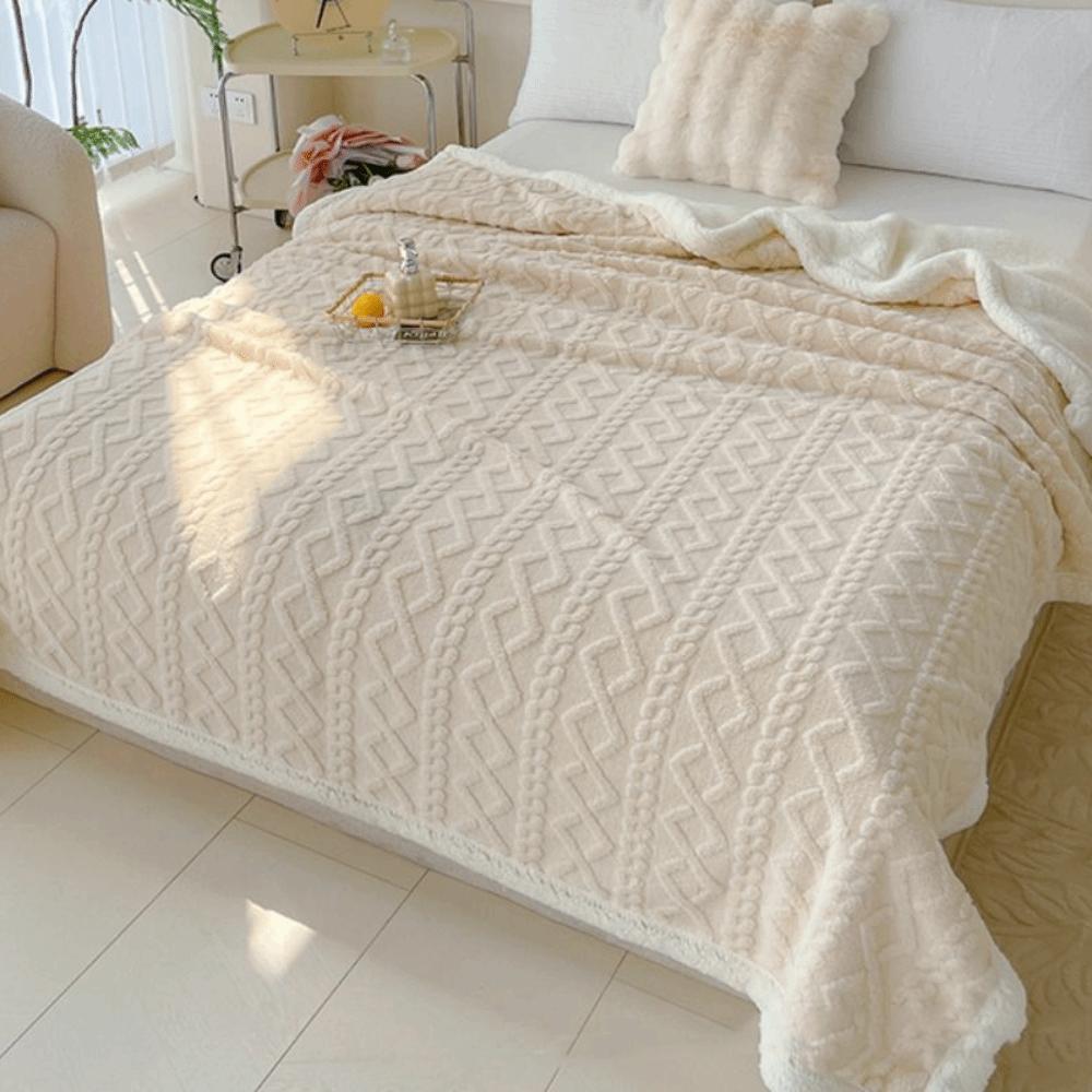 Thicked Rhombus Flannel Blanket Solid Color Office Nap Blanket Coral Velvet Blanket  Autumn Winter
