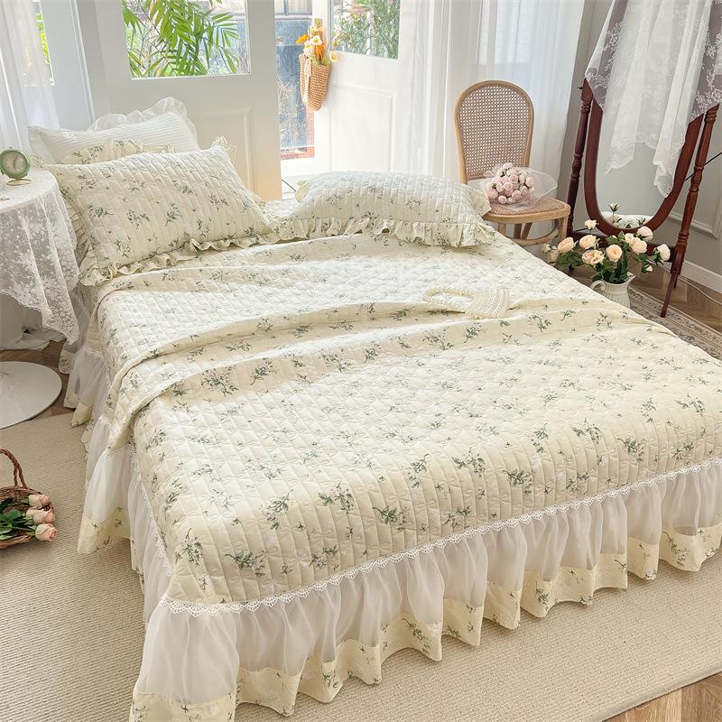 French bed cover three-piece quilted quilted cotton padded lace bed cover non-slip cotton bed cover tatami blanket