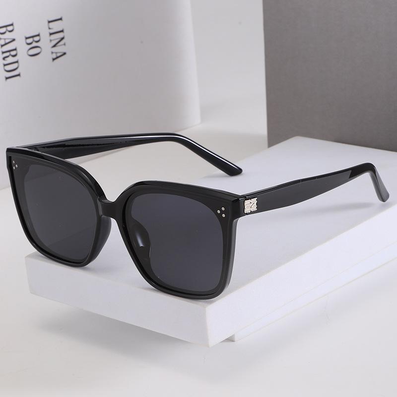 TR Ultralight Polarized Korean Style Sunglasses for Men and Women - Anti-UV Protection, Model OZ006