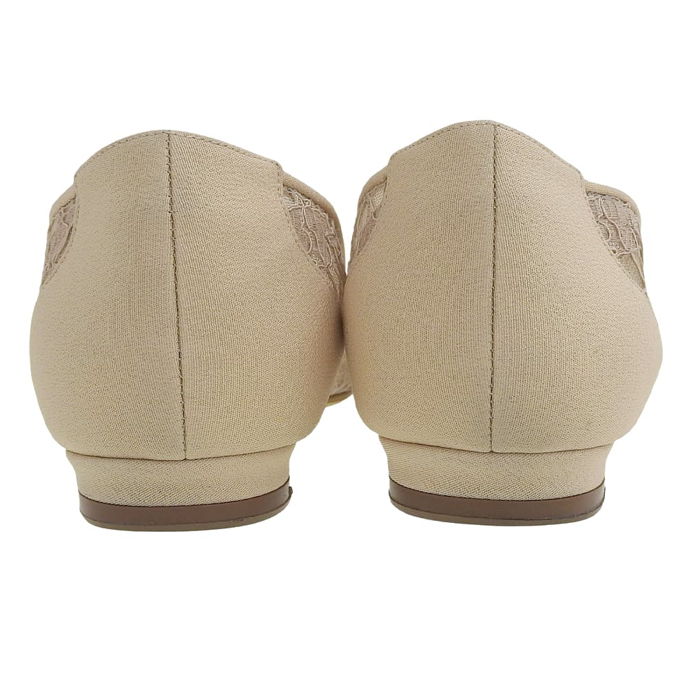 MANOLO BLAHNIK Excellent condition HANGISI crystal buckle lace design pointed toe flat pumps, size 36 shoes 36 beigeUsed