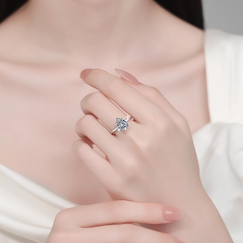 Fine Jewelry Luxury High-end Syntactic 1Ct Pear Cut VVs1 Moissanite S925 Sterling Silver Ring Engagement Gift for Woman