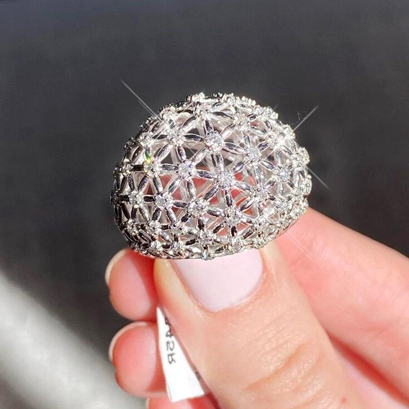 Huitan Gorgeous High-quality Finger Ring Female Party Jewelry with Bright Zirconia Luxury Noble Lady Anniversary Accessories