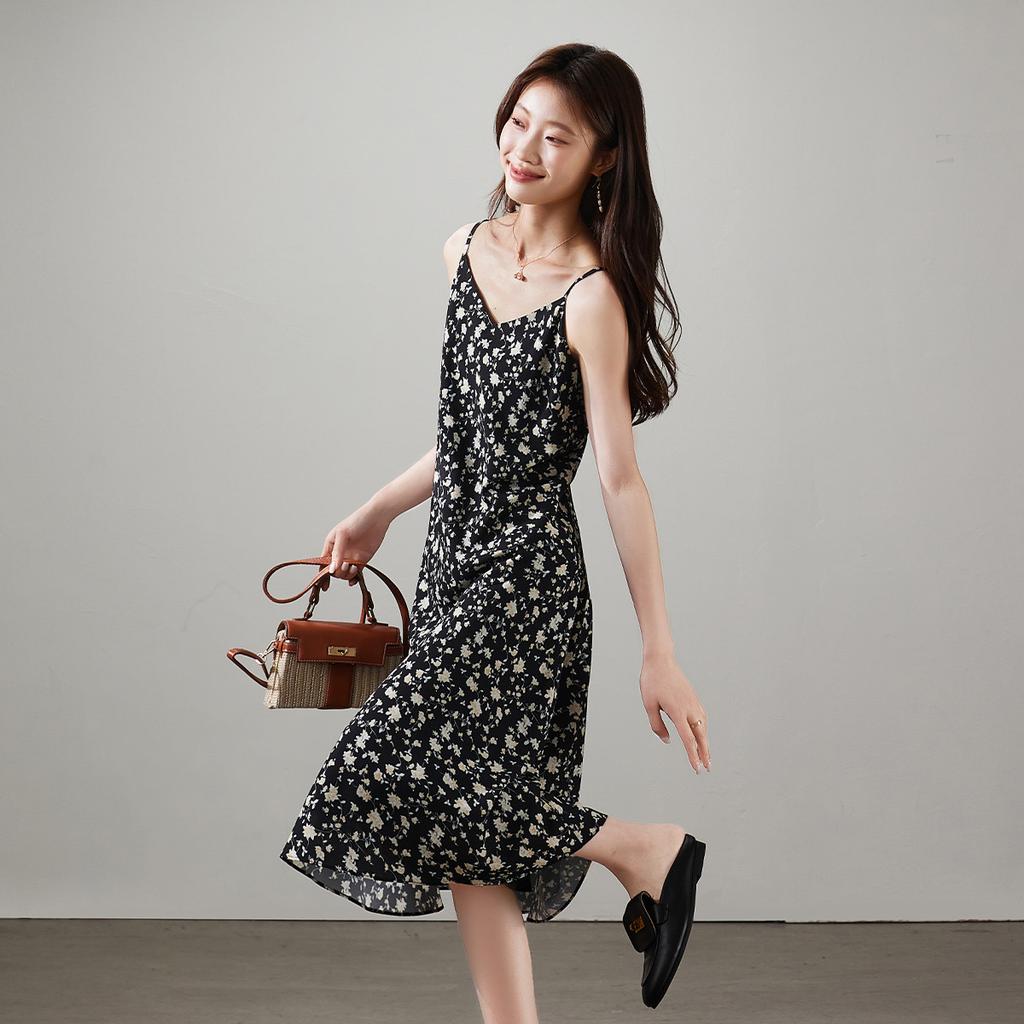 Fashion Printed Camisole Dress 2026 Spring Fashion Versatile Slimming Mid Length Dress