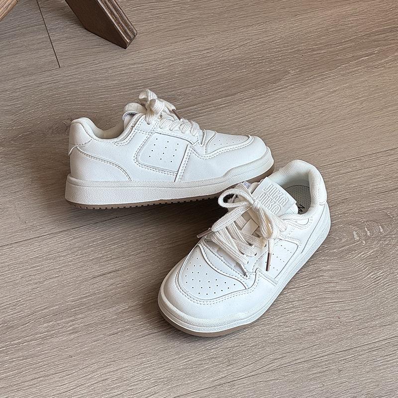 2026New spring and autumn styles of children's shoes: casual sneakers for boys, Korean-style sneakers for girls, and white sneakers for middle and