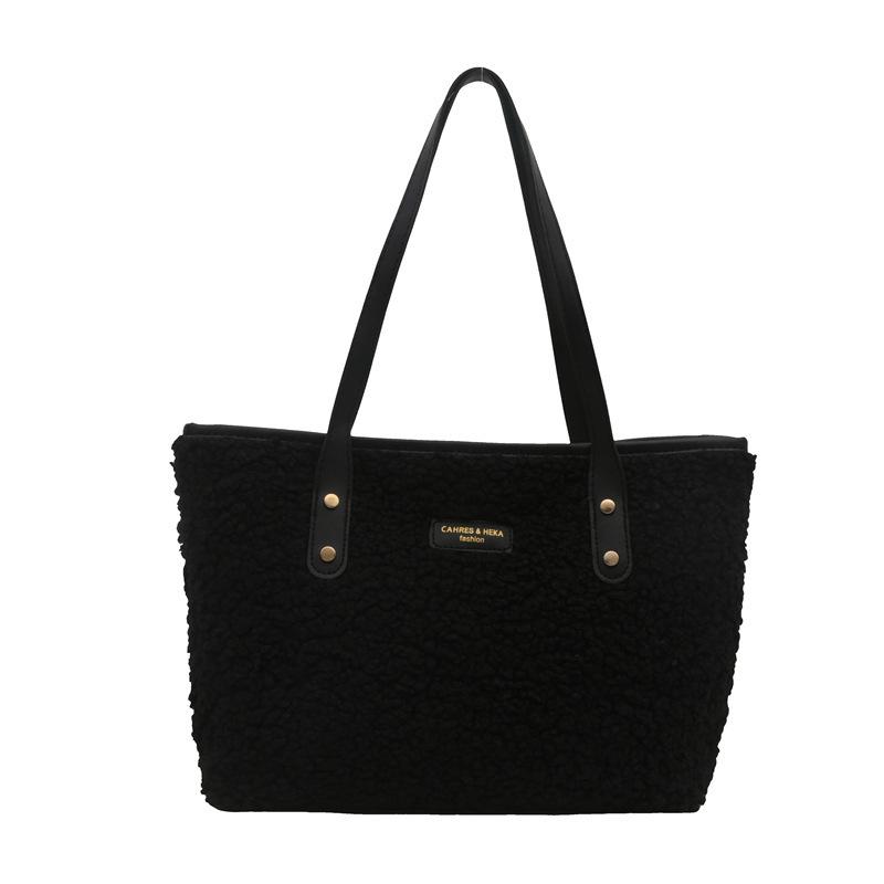 Plush bag women's 2025 autumn and winter new trendy fluffy shoulder underarm bag large capacity soft surface commuter tote bag