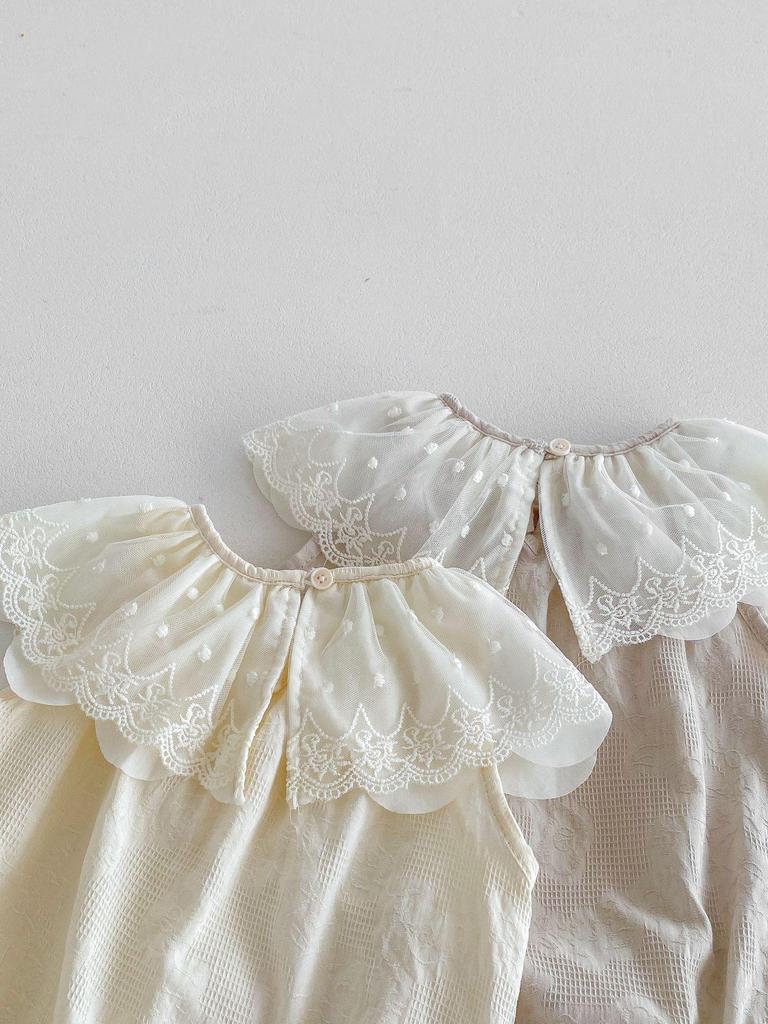 2025INS Modischer Sommer-Spitzenkragen Ärmelloser Strampler für Säuglings- und Kleinkindmädchen