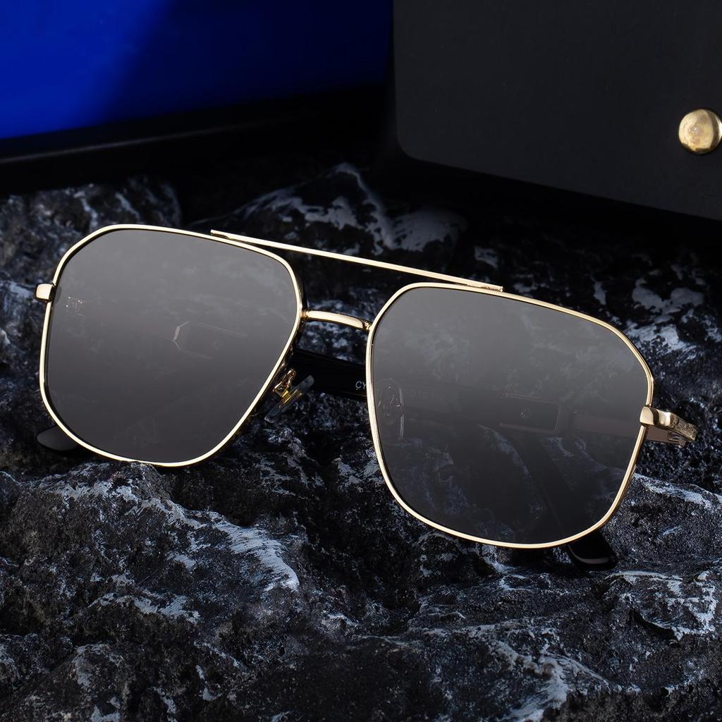 2025 Men's Retro Square Sunglasses with Metal Frame and Double Bridge