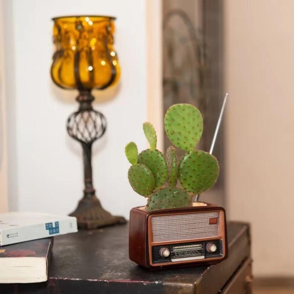 Creative Vintage Radio Planter Retro Succulent Flower Pot Gift Radio TV Potted Plant Home Decor