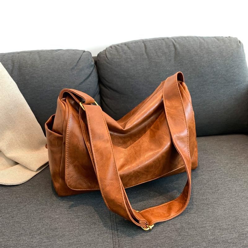 New Fashionable Versatile Large Capacity Soft Leather Shoulder Crossbody Bag Women Solid Color Flap Shopper Handbags CLE