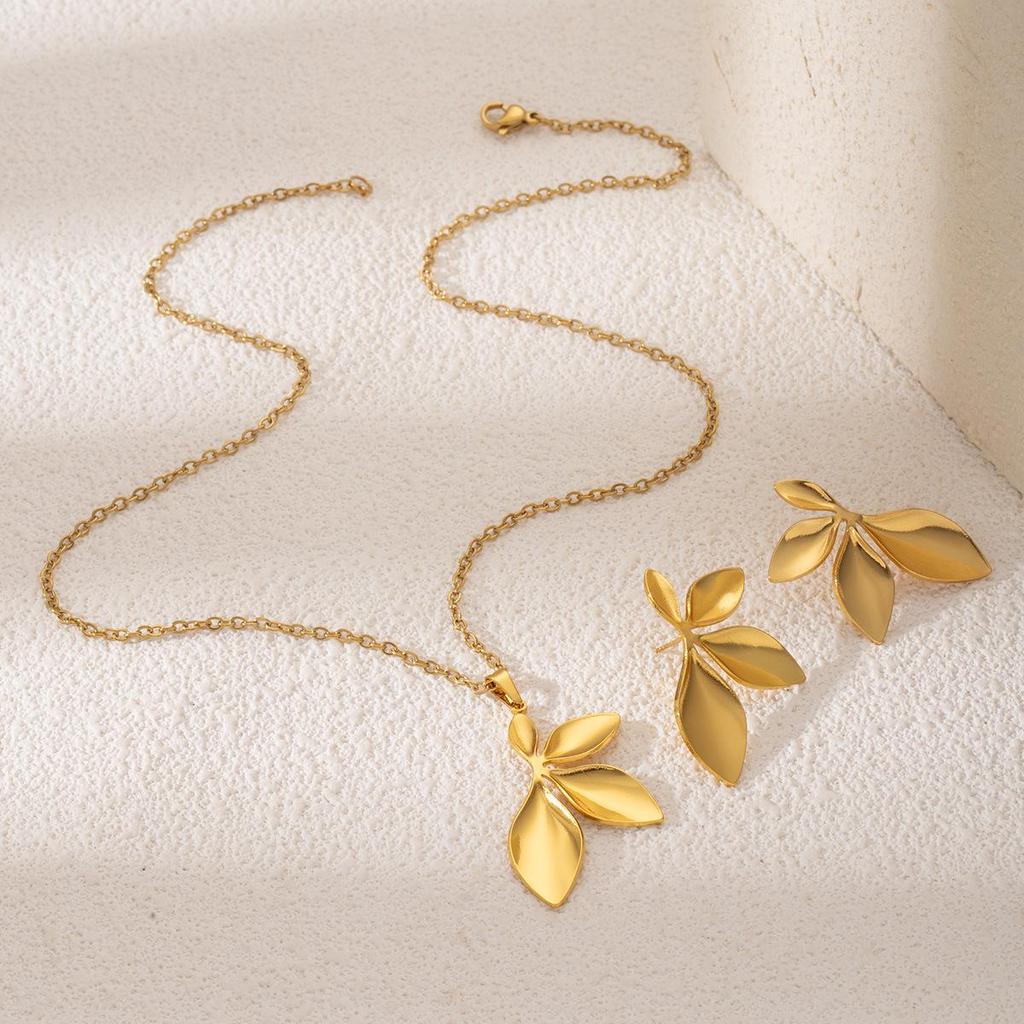 Luxury Geometric Leaf & Flower Earrings Necklace Set