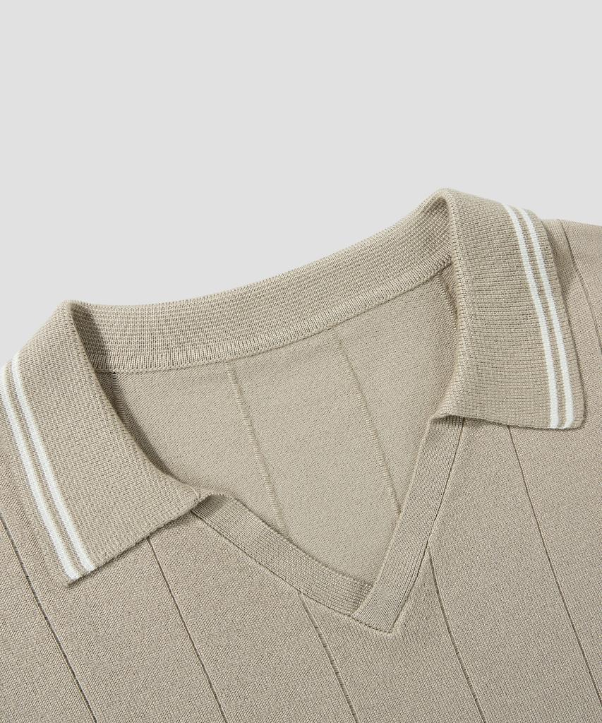 AGOD V-Neck Collared Short Sleeve Knit Shirt [Beige]