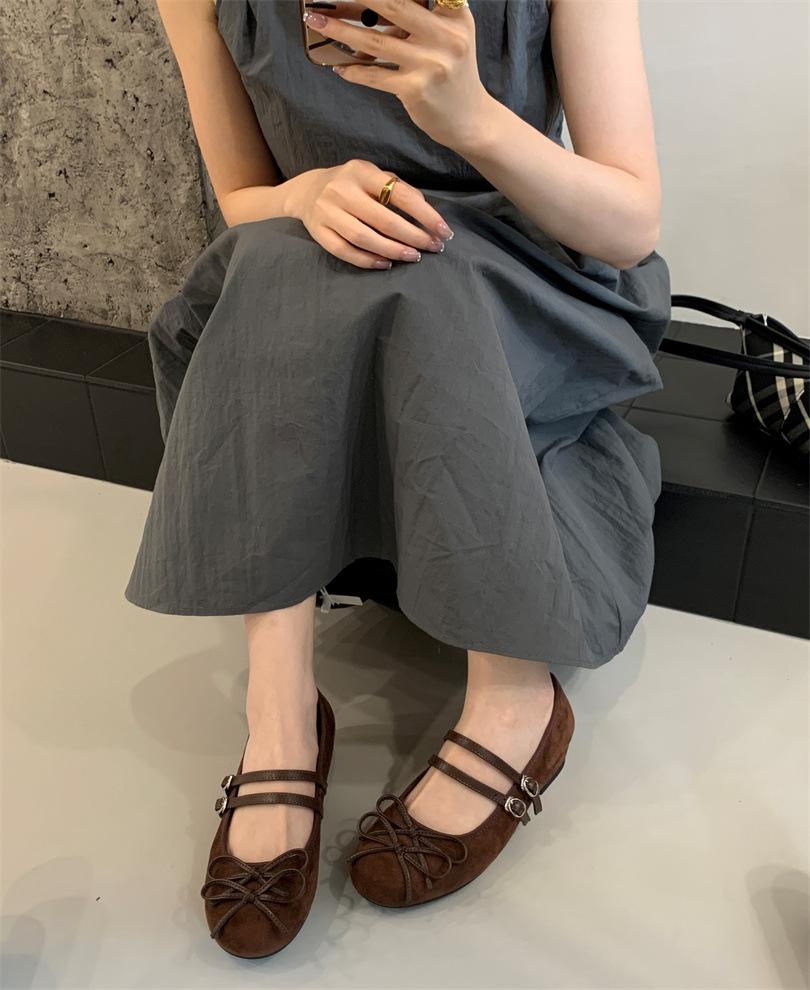 

French flat bottom one-word buckle with square head Mary Jane shoes women s shoes 2025 spring and autumn new bow ballet shoes 39 коричневый