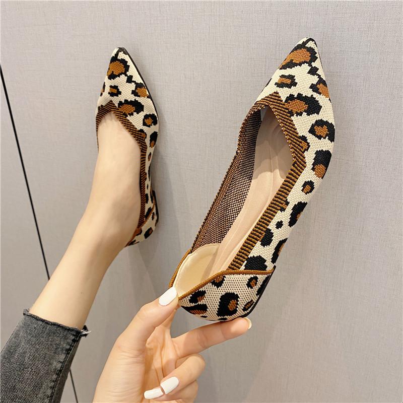 

Легкие вязаные женские туфли вязаные на плоской подошве с острым носком дышащие плетеные туфли-лодочки на мягкой подошве осенние новые с мелким вырезом на низком каблуке 40 леопардовый