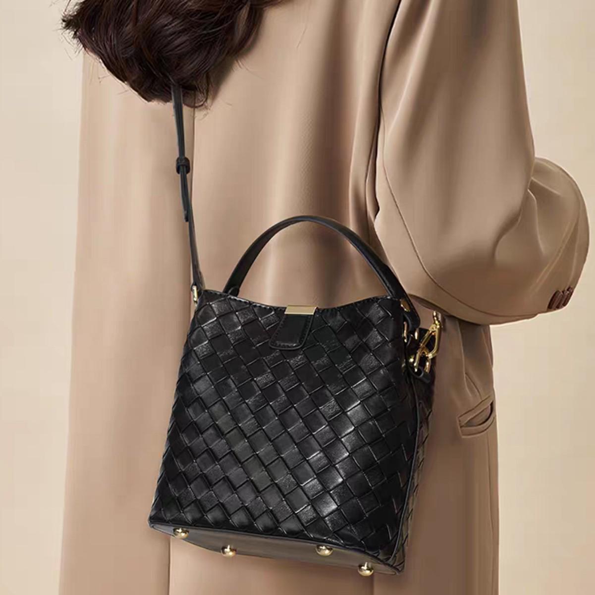 2025 Универсальная плетеная сумка кроссбоди на плечо большой вместимости