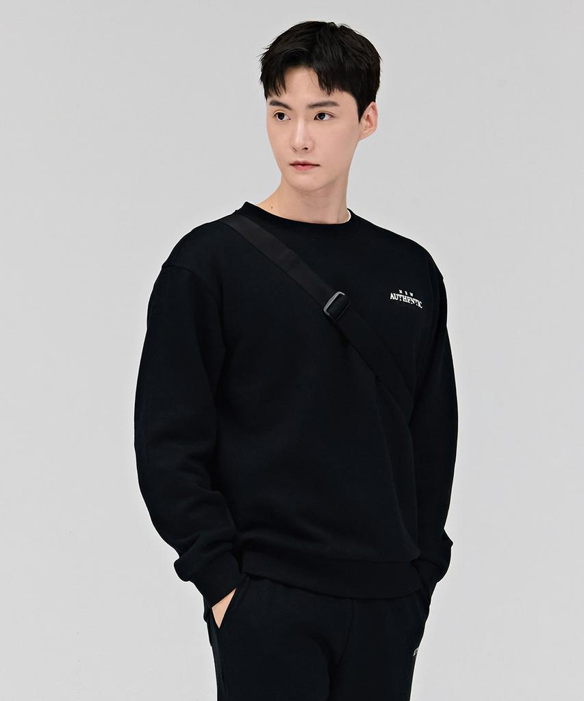 CHASECULT Unisex Essential Lettering Fleece-Lined Sweatshirt - Black