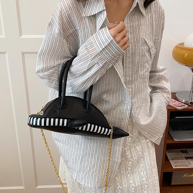 Personalized Niche Animal Bag New Cute Hand Chain Shoulder Bag Wholesale