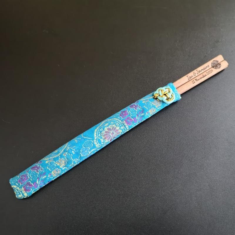 

10-60Pairs Bamboo Chopsticks Custom Wedding Chopsticks Chopsticks Chinese Party Favors Monogrammed Wedding Gifts 10 Pairs