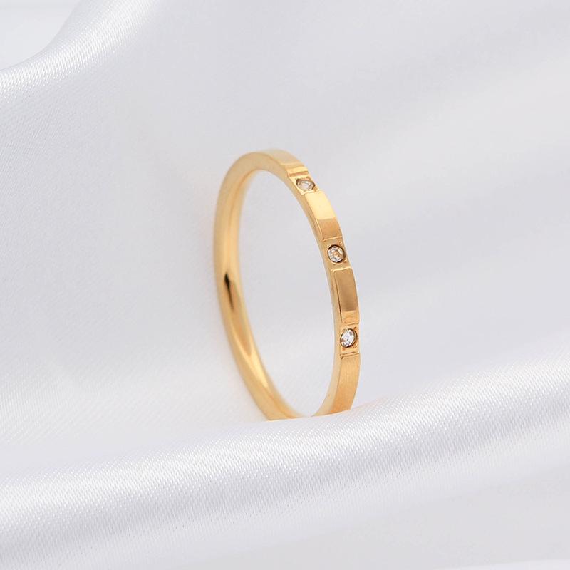Women's Retro Diamond-Set Ring: Japanese & Korean Simple Personality Style