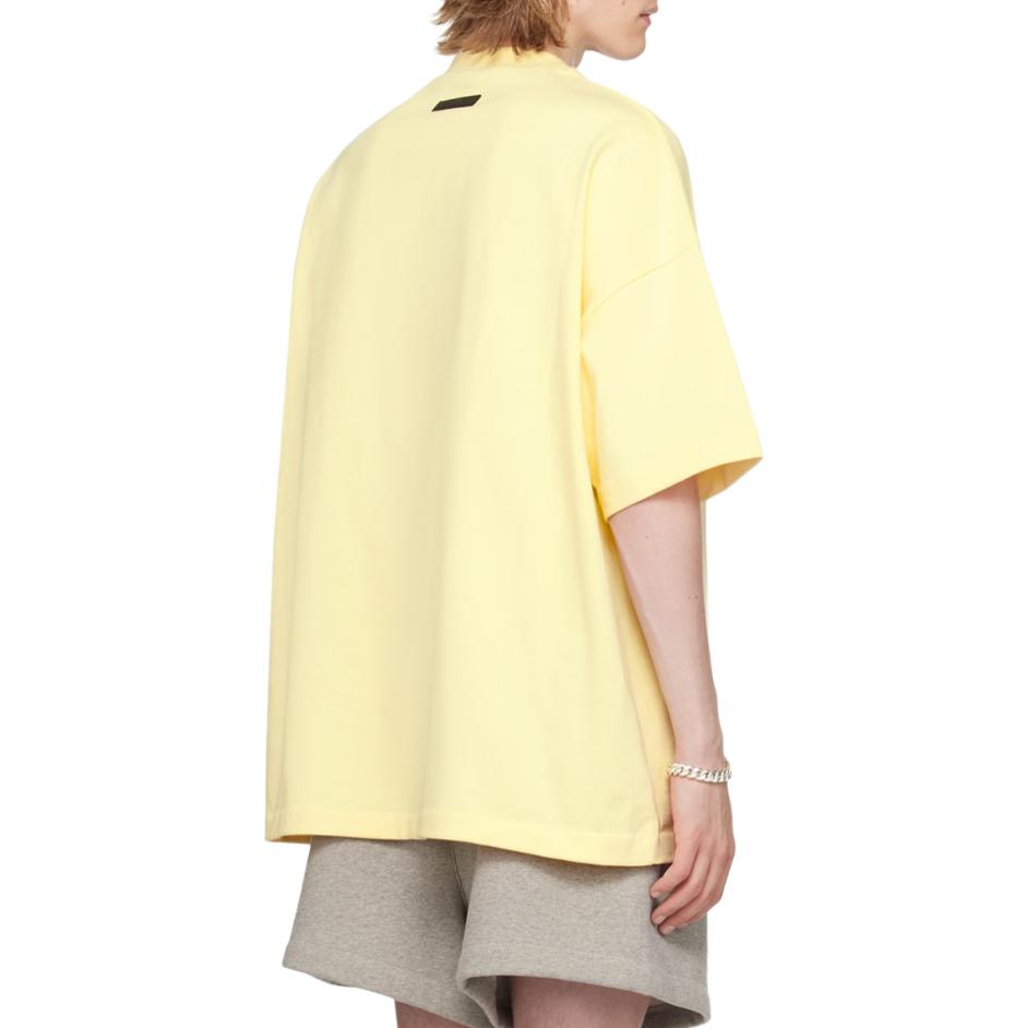 Fear of God Essentials Schweres Jersey-Kurzarm-T-Shirt Garten Gelb Herren Oberteile 125SP242001F