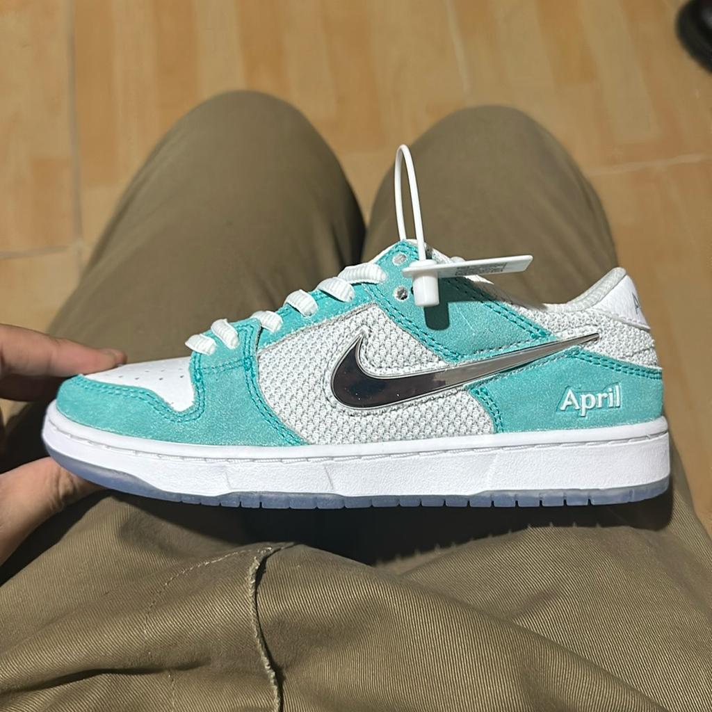 April Skateboards X Nike Dunk Low SB PS Turbo Green Kids Sneakers Metallic-Silver FZ6106-300