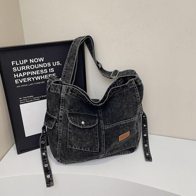 Street Style Denim Bag With Detail For Casual Daily Use
