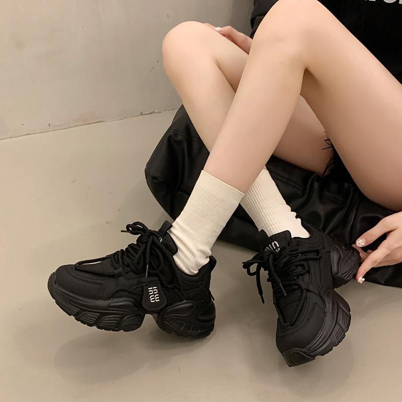 European station shows small platform dad shoes, women's spring and autumn increase 2025 new popular white casual sports shoes