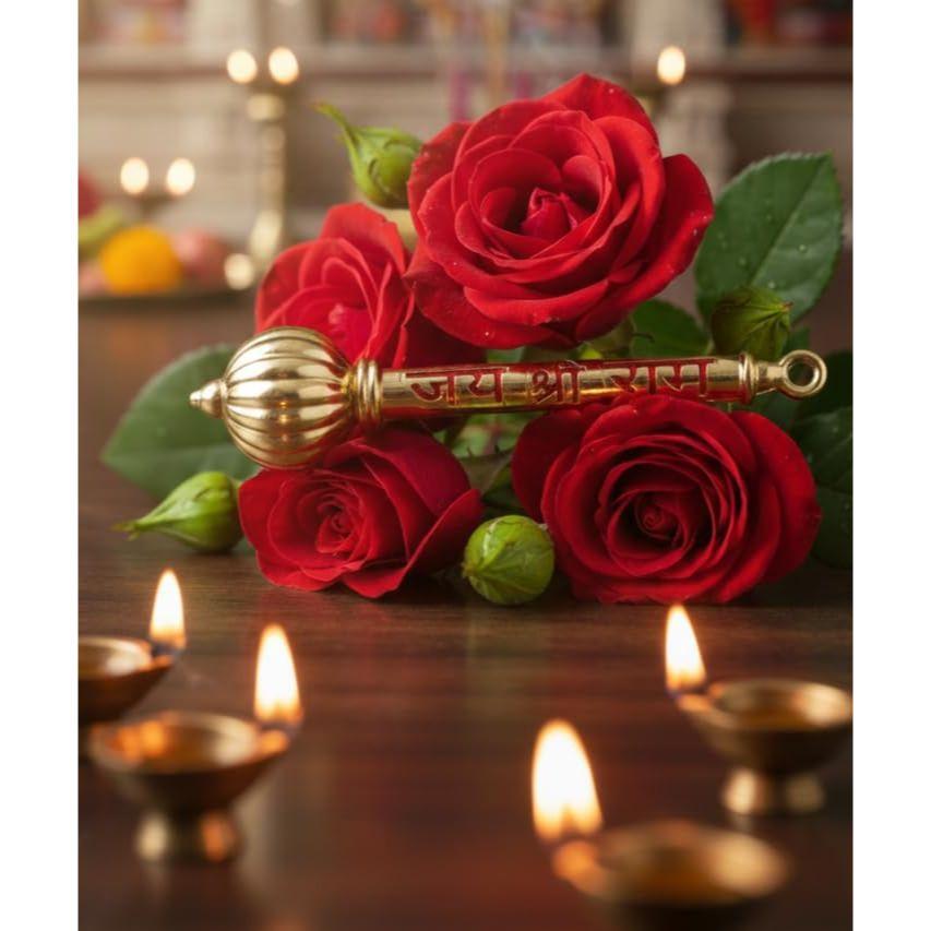 Gada Divina di Ottone di Hanuman – Mazza Sacra Incisa con “Jai Shree Ram” per Stanza della Pooja, Tempio & Arredamento Spirituale per la Casa