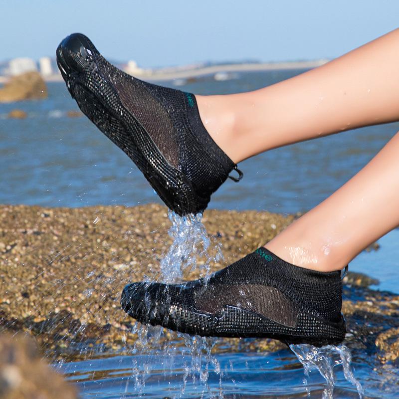 Unisex Anti-Slip Water Shoes for Beach and Outdoor Activities - Skin-Friendly and Cut-Resistant