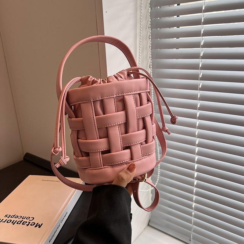 Schicke Eimertasche für Damen Weiche Textur Stilvolles Design Vielseitige Umhängetasche