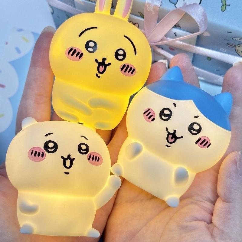 Anime Giyikawa Kawaii Bedroom Desktop Decoration Hachiware Usagi Cartoon Vinyl Doll Night Light Luminous Toy Surprise Girl Gifts