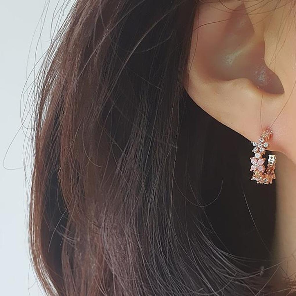 Women's Point Accessory Flower Pink Hoop Earrings