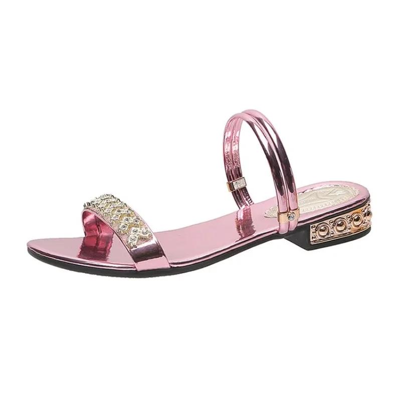Fashion New Women Sandals Summer Fashion Elegant Non-Slip Shoes Women Rivet Rhinestone Low Heels Sandals Crystal luxury Ladies Slippers