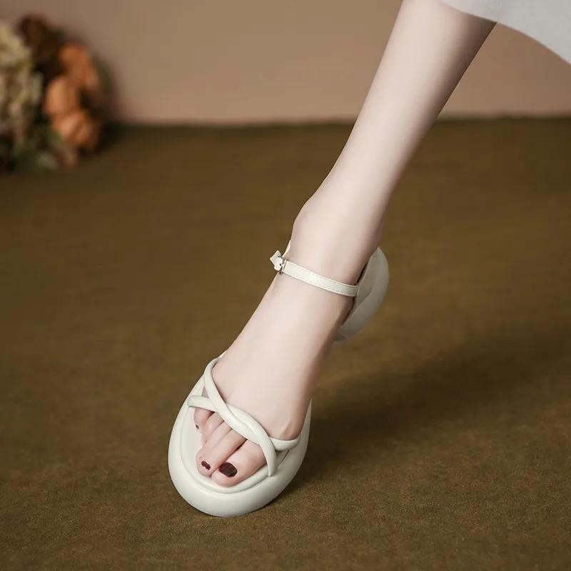 

Римские босоножки Высокие каблуки Женские летние Новые Толстая подошва Бисквит Подходящие юбки Пляжная обувь 35 бежевый