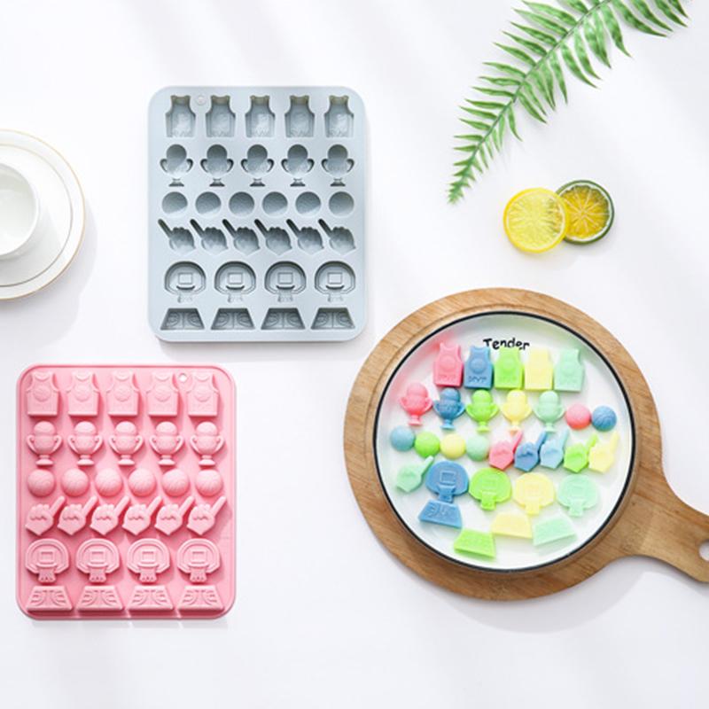 Silikonová forma na čokoládu s motivem basketbalu, sportovní silikonová forma, 30 dutin, dres, trofej, silikonová forma na fondán, cukroví, pečení