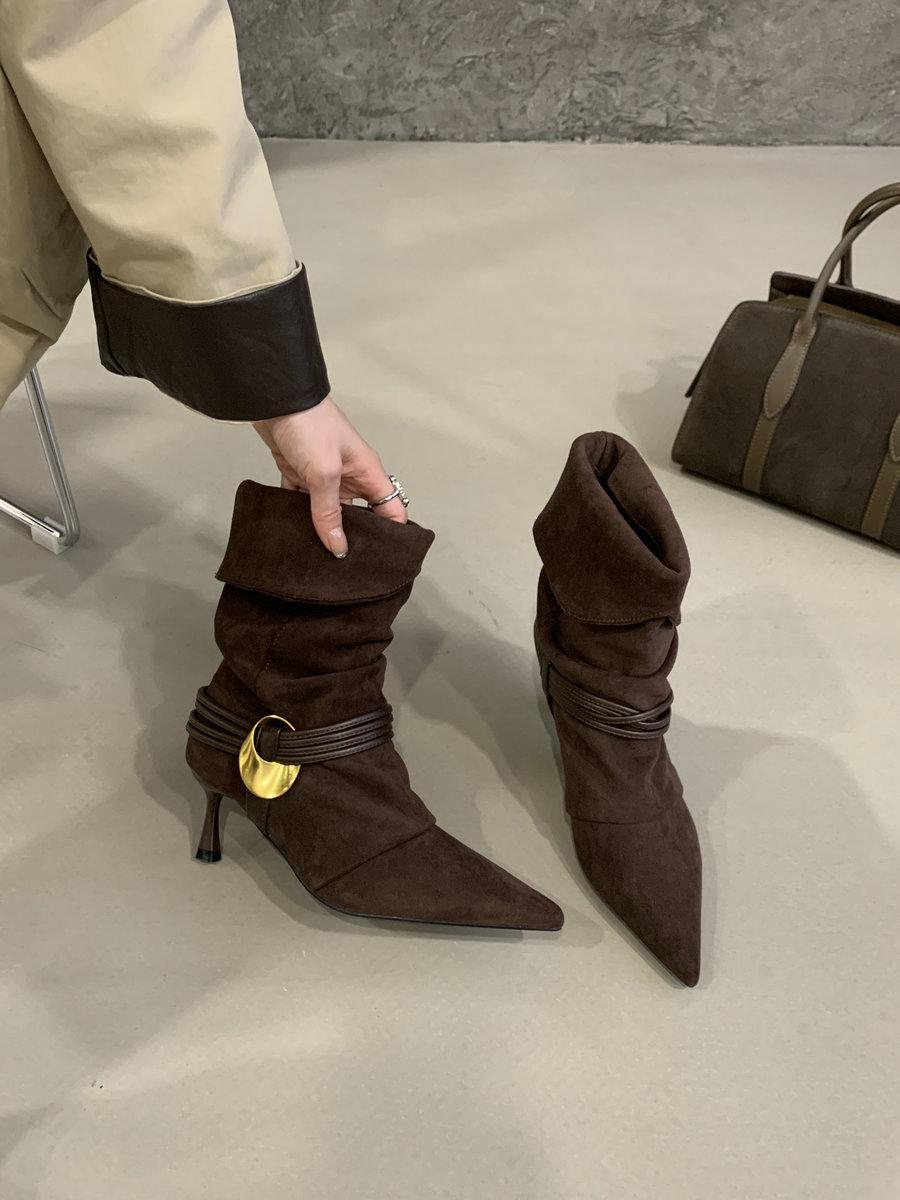 

Винтажные остроносые модные ботинки женские 2025 осень и зима Maillard западные ковбойские сапоги замшевые плиссированные нишевые тонкие ботинки 39 темно-коричневого