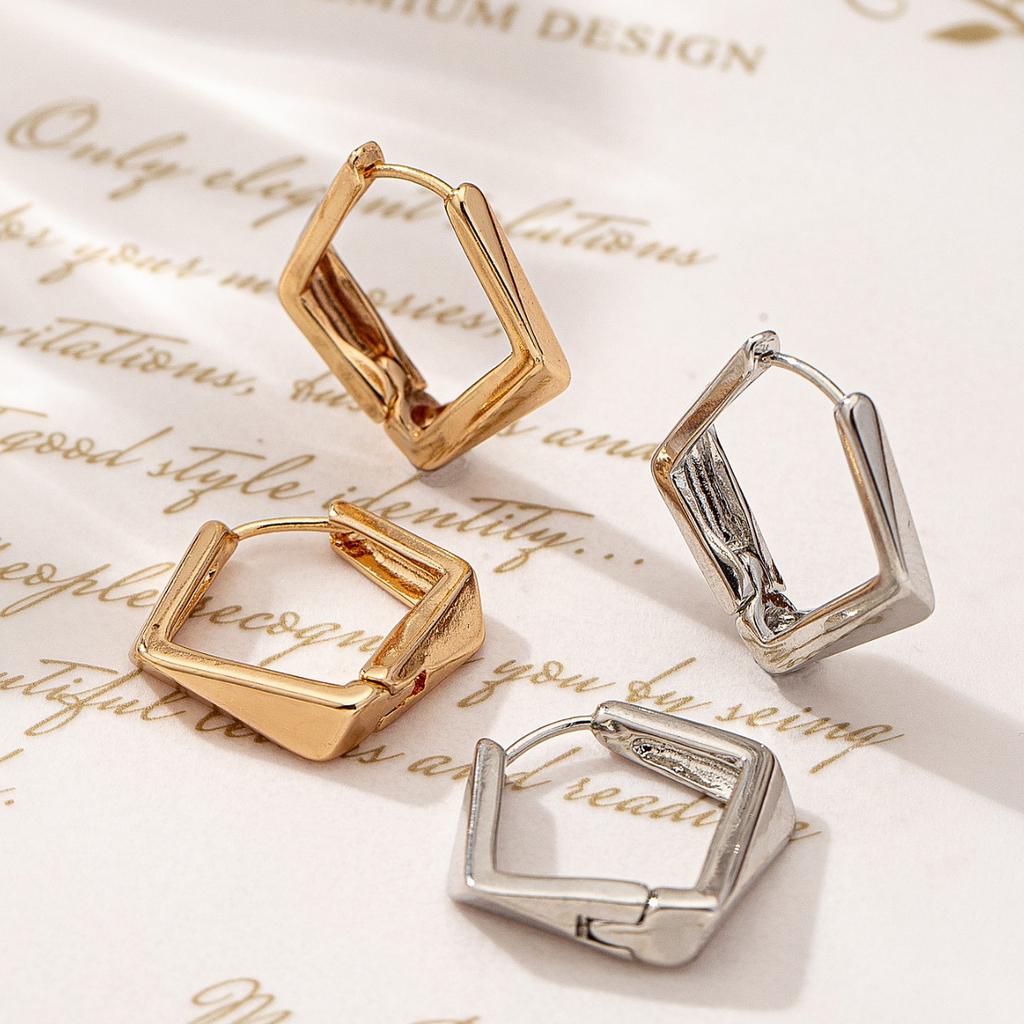 New cold and smooth geometric ear buckles, simple temperament trendy earrings