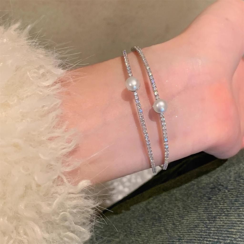Popular Ultra-shiny Zircon Bracelet for Women, Versatile and High-end, New Chinese Style Vintage Butterfly Jewelry