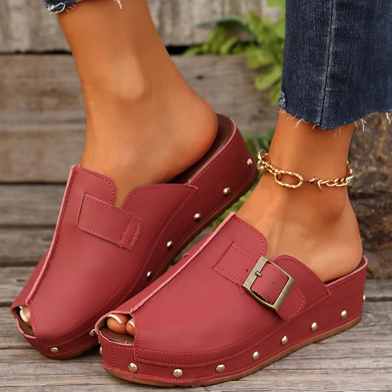Fashion Retro Peep Toe Wedge Sandals Women Summer 2025 New Rivet Decor Platform Mules Slippers Woman Non Slip Buckle Pu Leather Slides