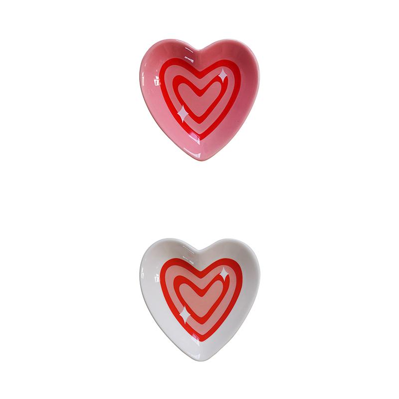 

2Pcs Original Design Heart Ceramic Plate Dopamine Flower Nut Chocolate Plate Floral Plaid Jewelry Display Plate Suitable for Restaurant Kitchen