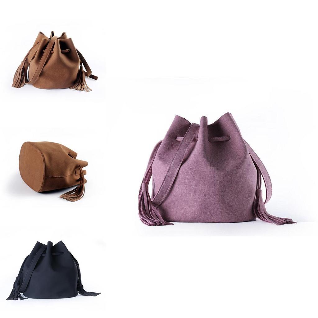 Stylish Casual Handbag With Tassel For Women In Elegant Korean Fashion