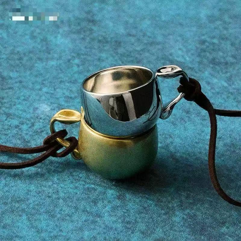 Retro Water Cup Pendant Long Necklace: European & American Style, Luxurious Layered Sweater Chain for Women, Autumn/Winter Versatile Accessory.