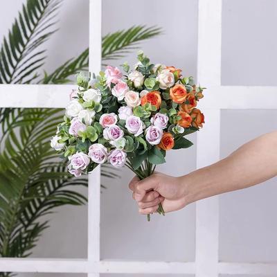 1 szt. 11 Głów Sztuczny Kwiat Jedwabna Róża Biała Liście Eukaliptusa Bukiet Piwonii Sztuczny Kwiat na Stół Weselny Imprezę Wazon Dekoracja Domu